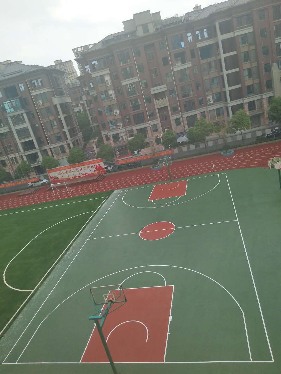 仙桃實(shí)驗(yàn)三小籃球場(chǎng)